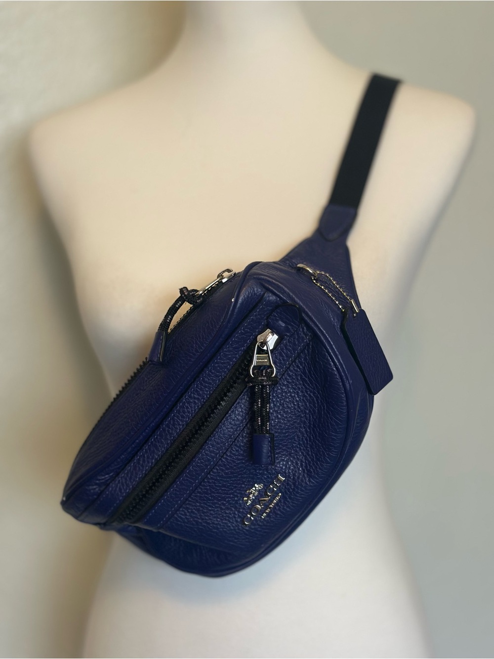 Coach Grape Purple Vale Pebbled Leather Belt Bag Sling GUC